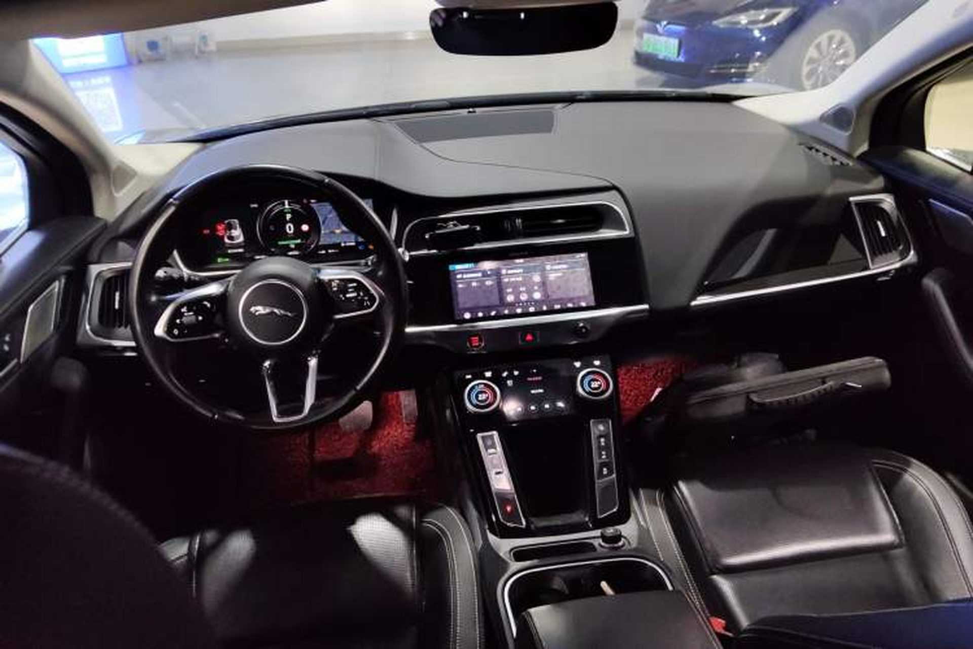 Used Jaguar I-PACE 2018 EV400 SE Interior 2