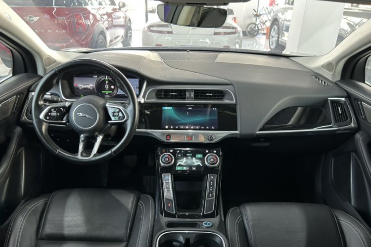 Used Jaguar I-PACE 2018 EV400 SE Interior 4
