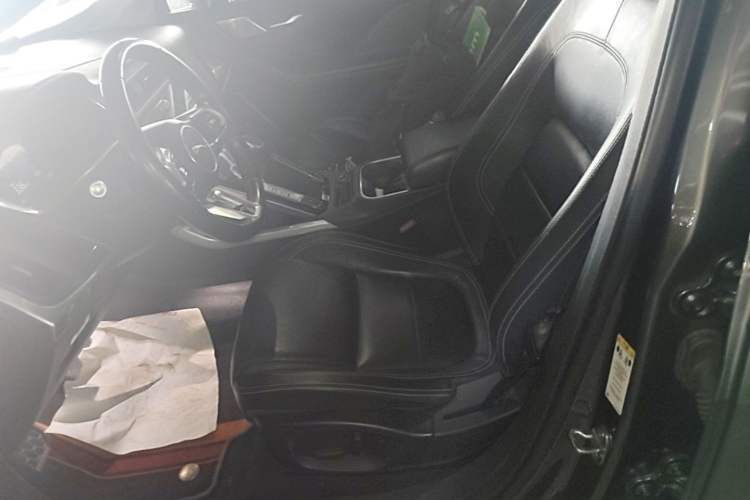 Used Jaguar I-PACE 2018 EV400 S Left Front Seat