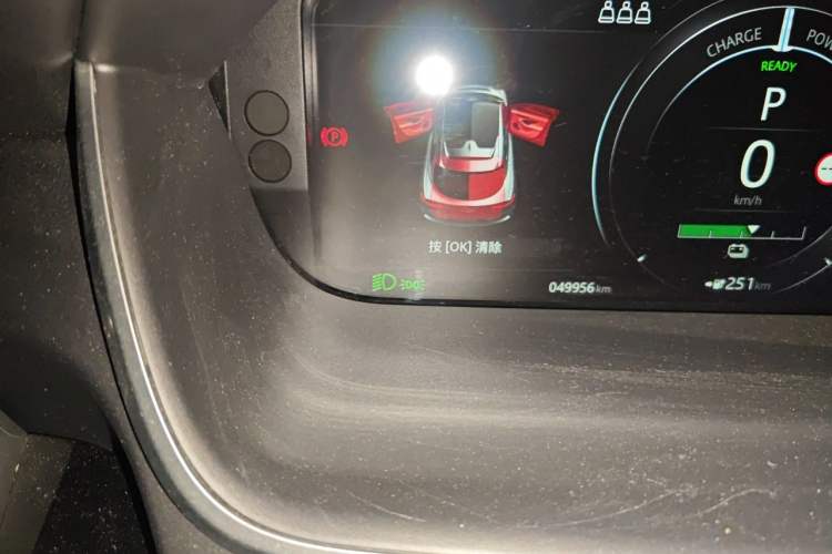 Used Jaguar I-PACE 2018 EV400 S Odometer Close Up