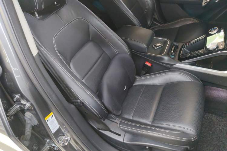 Used Jaguar I-PACE 2018 EV400 SE Right Front Seat