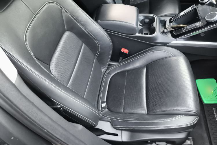 Used Jaguar I-PACE 2018 EV400 SE Right Front Seat