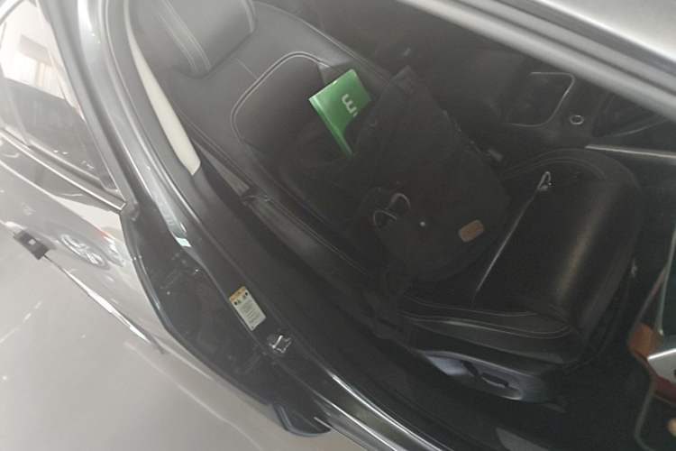 Used Jaguar I-PACE 2018 EV400 S Right Front Seat