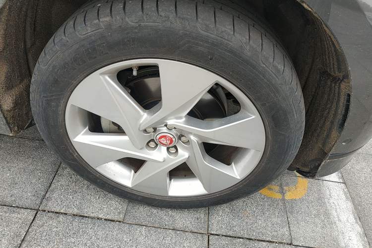 Used Jaguar I-PACE 2018 EV400 S Right Front Wheel Hub
