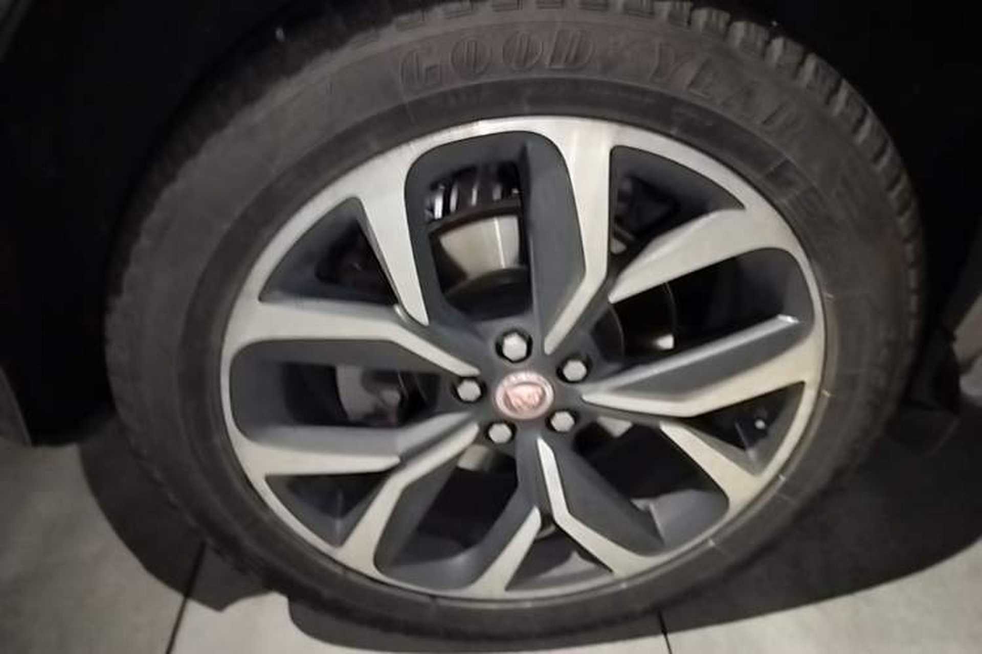 Used Jaguar I-PACE 2018 EV400 HSE Right Rear Wheel Hub