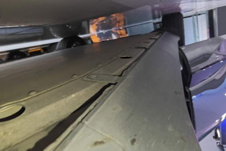 Used Jaguar I-PACE 2018 EV400 SE Right Side Sill