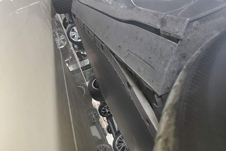 Used Jaguar I-PACE 2018 EV400 S Right Side Sill