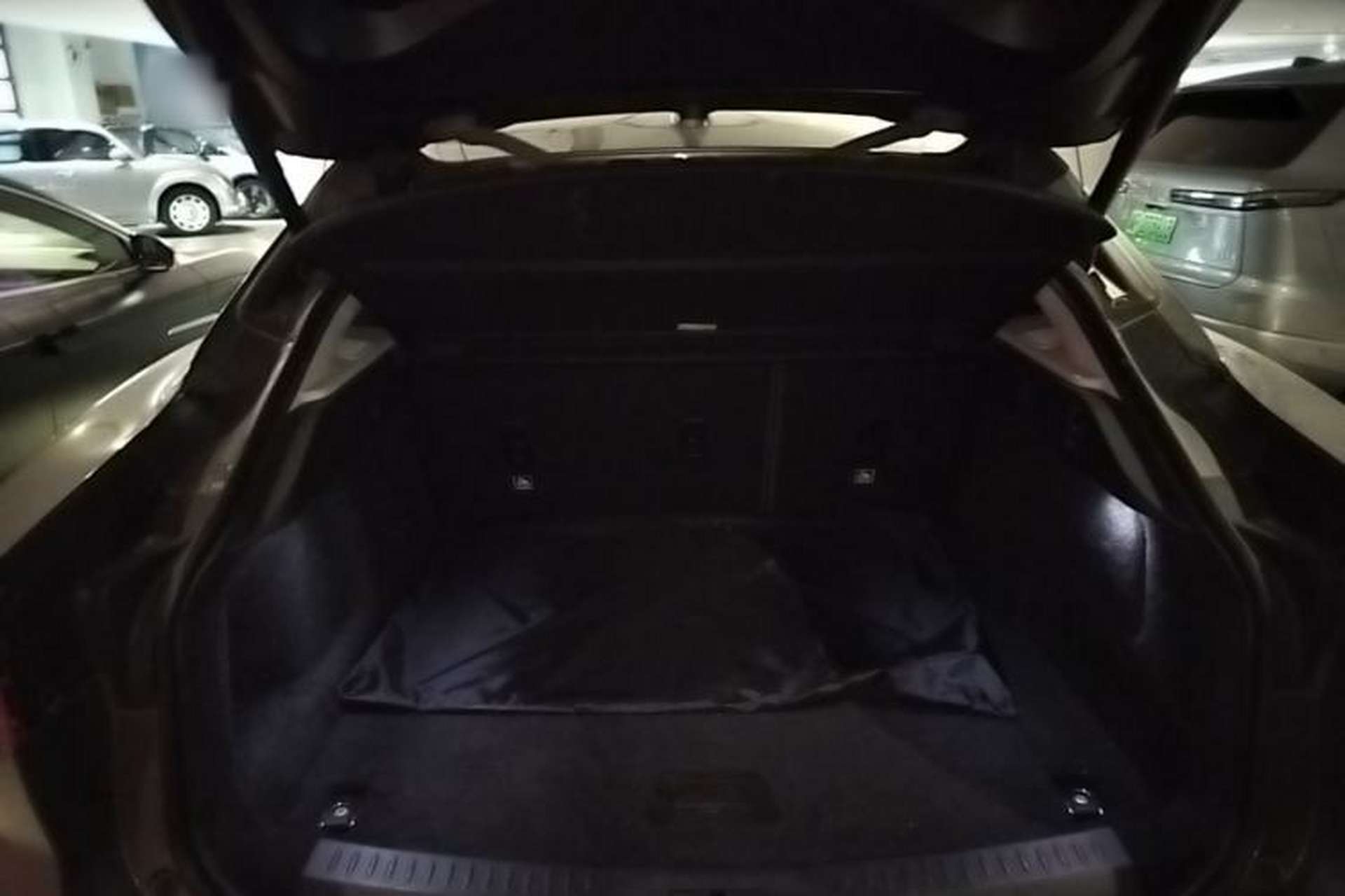Used Jaguar I-PACE 2018 EV400 HSE Trunk