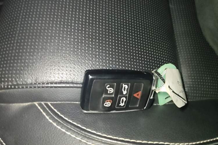 Used Jaguar I-PACE 2018 EV400 S Vehicle Key