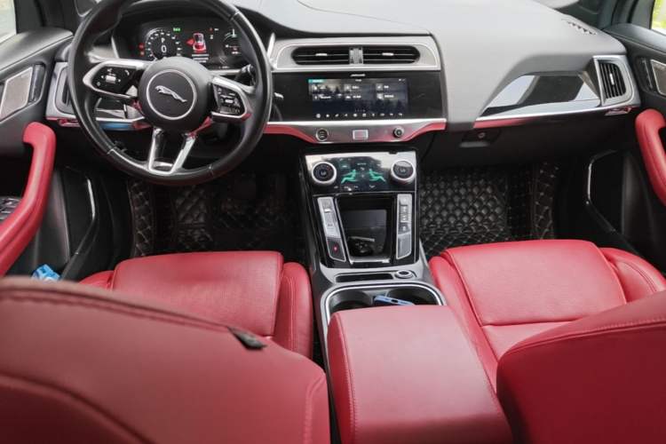 Used Jaguar I-PACE 2018 EV400 HSE Center Console