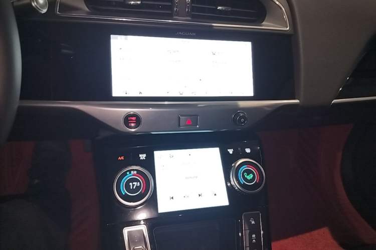 Used Jaguar I-PACE 2018 EV400 S Audio And AC Panel