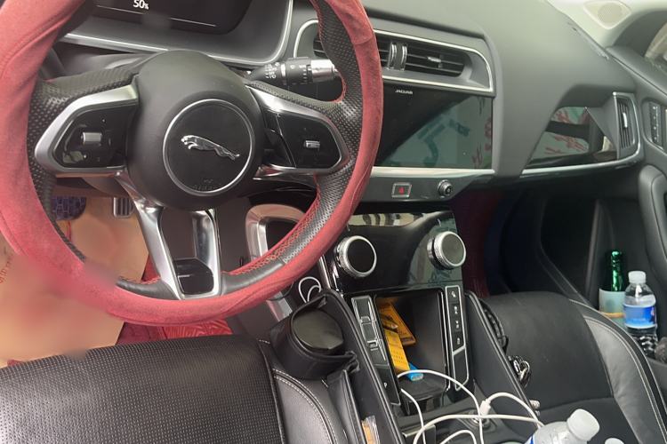 Used Jaguar I-PACE 2018 EV400 SE Interior 3