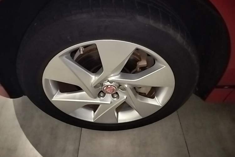 Used Jaguar I-PACE 2018 EV400 S Left Front Wheel Hub