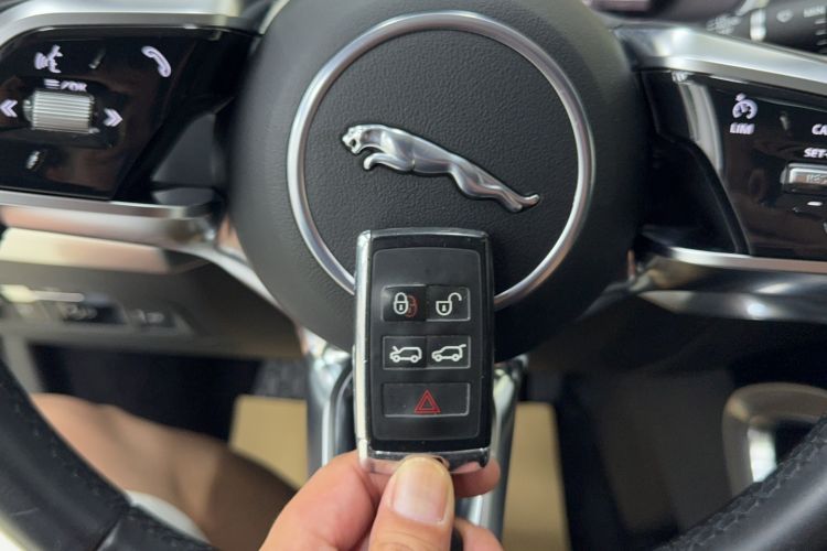Used Jaguar I-PACE 2018 EV400 S Interior 1