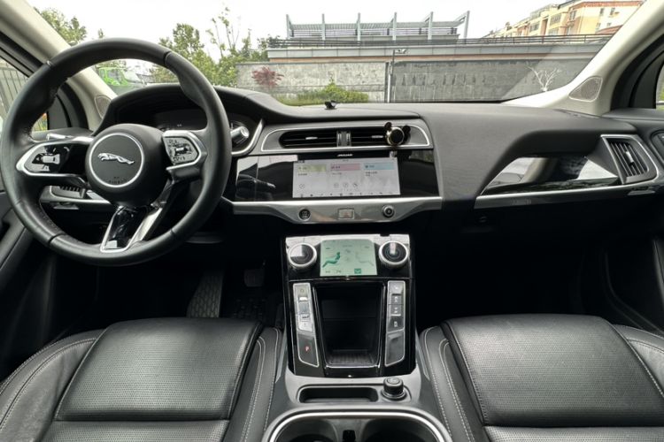 Used Jaguar I-PACE 2018 EV400 SE Interior 3