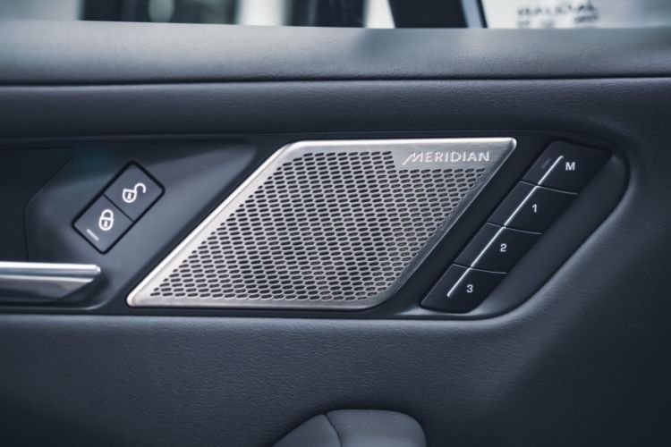 Used Jaguar I-PACE 2018 EV400 SE Interior 5