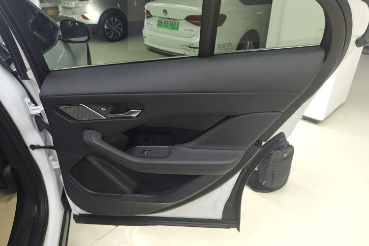Used Jaguar I-PACE 2018 EV400 S Interior 6