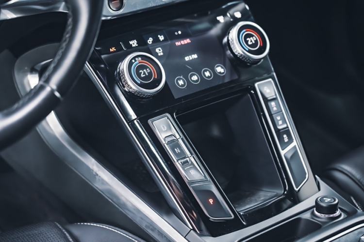 Used Jaguar I-PACE 2018 EV400 SE Interior 9