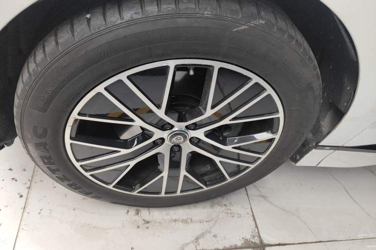 Used Jaguar I-PACE 2018 EV400 S Left Front Wheel Hub