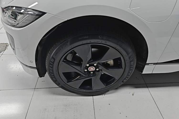 Used Jaguar I-PACE 2018 EV400 SE Left Front Wheel Hub