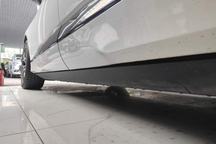 Used Jaguar I-PACE 2018 EV400 S Left Side Sill