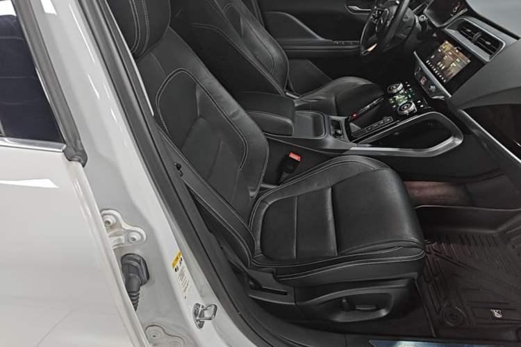 Used Jaguar I-PACE 2018 EV400 SE Right Front Seat
