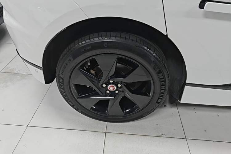 Used Jaguar I-PACE 2018 EV400 SE Right Rear Wheel Hub