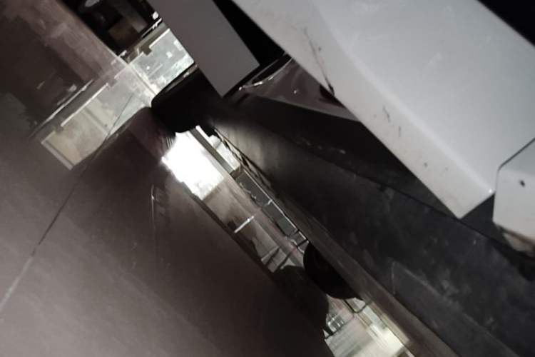 Used Jaguar I-PACE 2018 EV400 SE Right Side Sill
