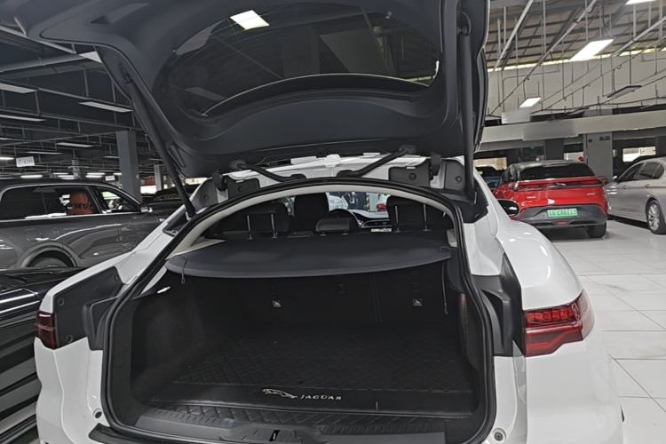 Used Jaguar I-PACE 2018 EV400 SE Trunk