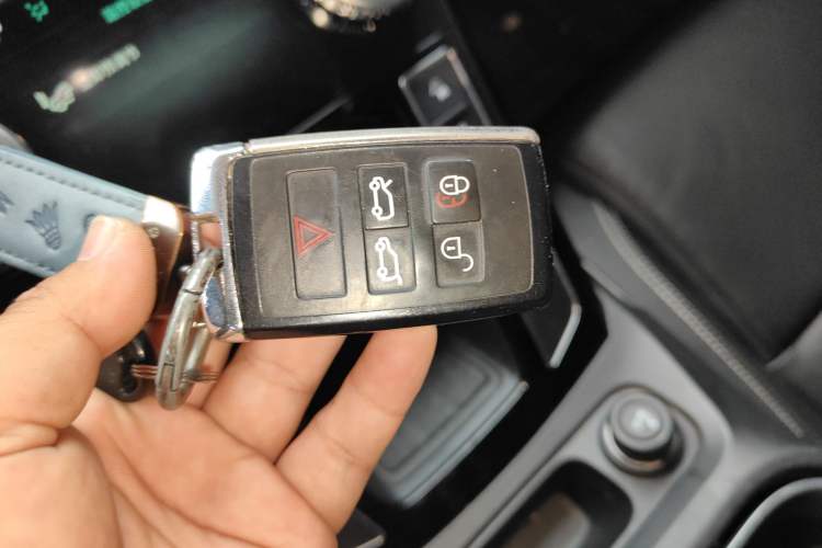 Used Jaguar I-PACE 2018 EV400 S Vehicle Key