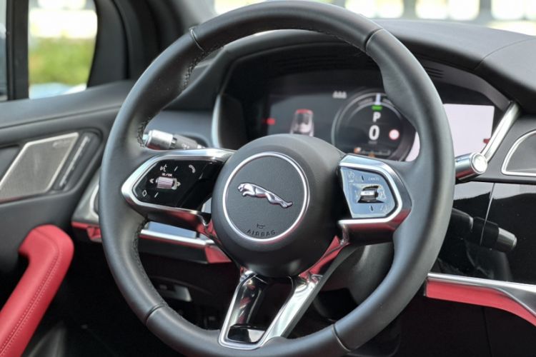 Used Jaguar I-PACE 2020 EV400 HSE Interior 2