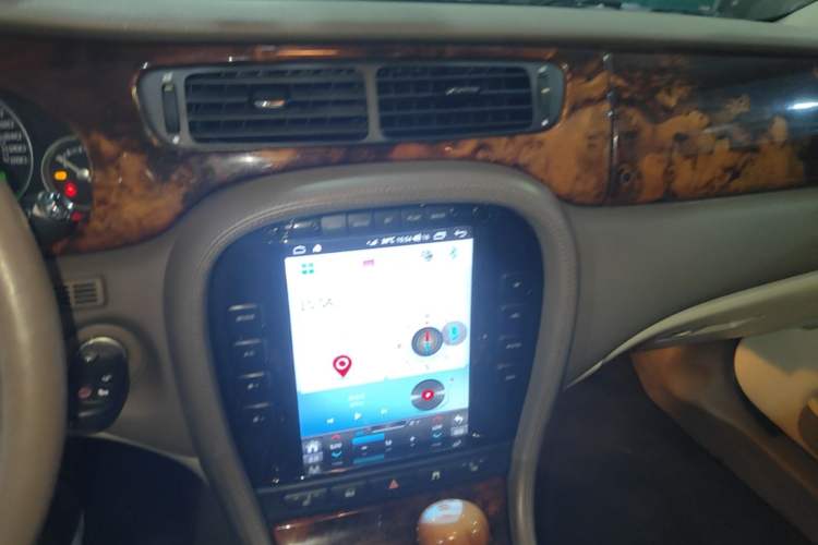 Used Jaguar S-Type 2006 3.0 Dynamic Collection Edition Audio And AC Panel