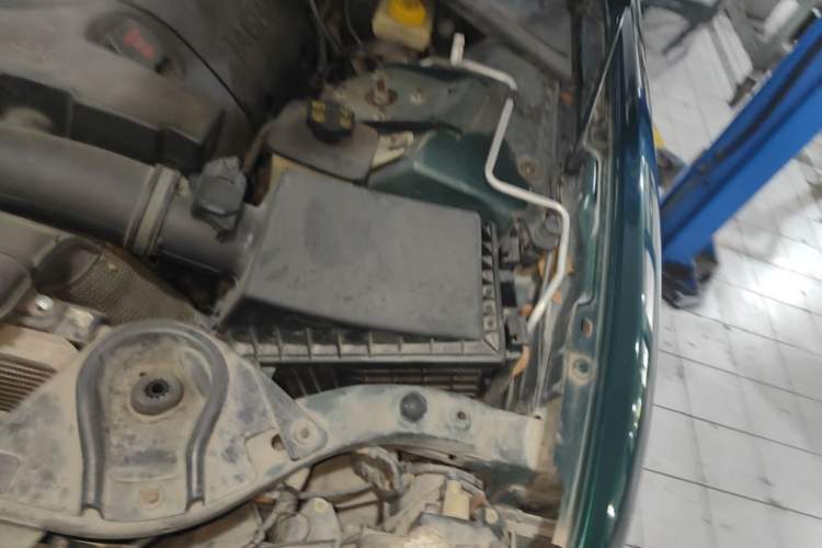 Used Jaguar S-Type 2006 3.0 Dynamic Collection Edition Engine Bay Left