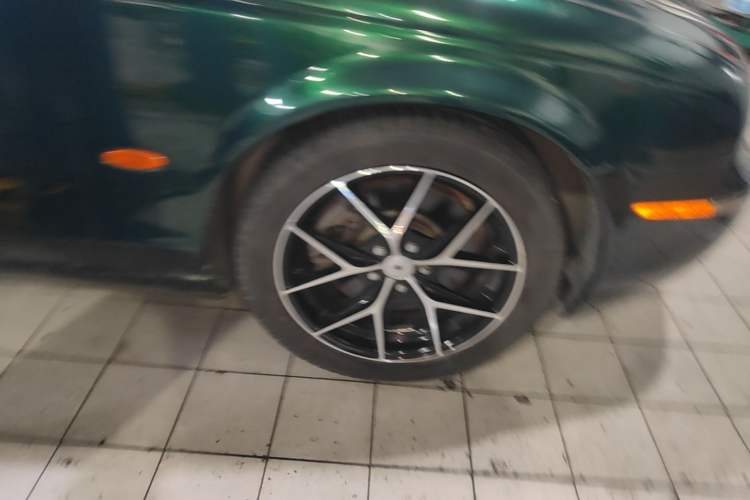 Used Jaguar S-Type 2006 3.0 Dynamic Collection Edition Right Front Wheel Hub