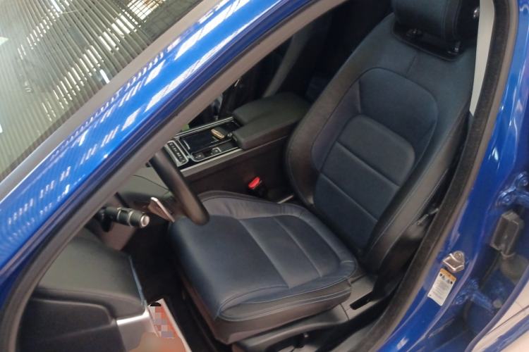 Used Jaguar XE 2018 2.0T 250 PS Two-Wheel-Drive R-Sport Sport Edition Left Front Seat