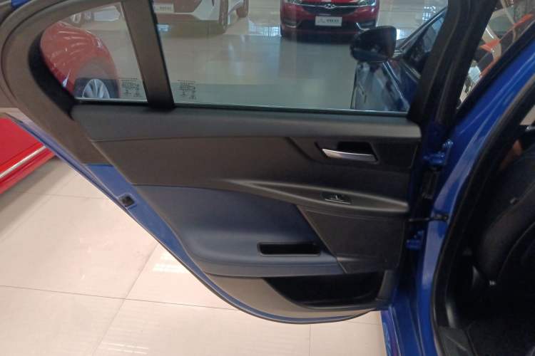 Used Jaguar XE 2018 2.0T 250 PS Two-Wheel-Drive R-Sport Sport Edition Left Rear Door Interior