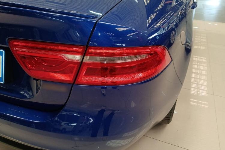 Used Jaguar XE 2018 2.0T 250 PS Two-Wheel-Drive R-Sport Sport Edition Right Rear Taillight