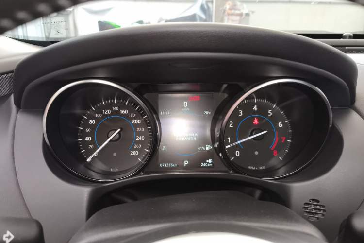 Used Jaguar XE 2019 2.0T 300 PS All-Wheel-Drive Landmark Edition Instrument Cluster