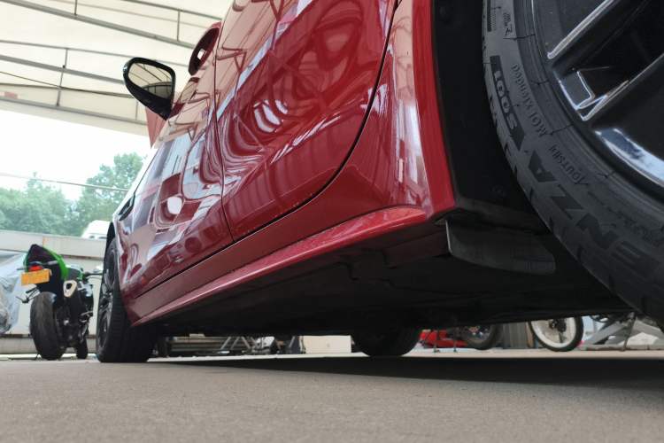 Used Jaguar XE 2019 2.0T 300 PS All-Wheel-Drive Landmark Edition Left Side Sill