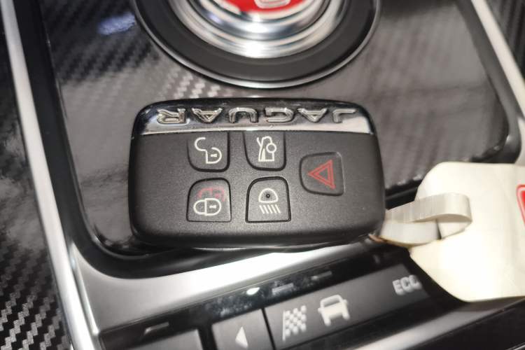Used Jaguar XE 2019 2.0T 300 PS All-Wheel-Drive Landmark Edition Vehicle Key
