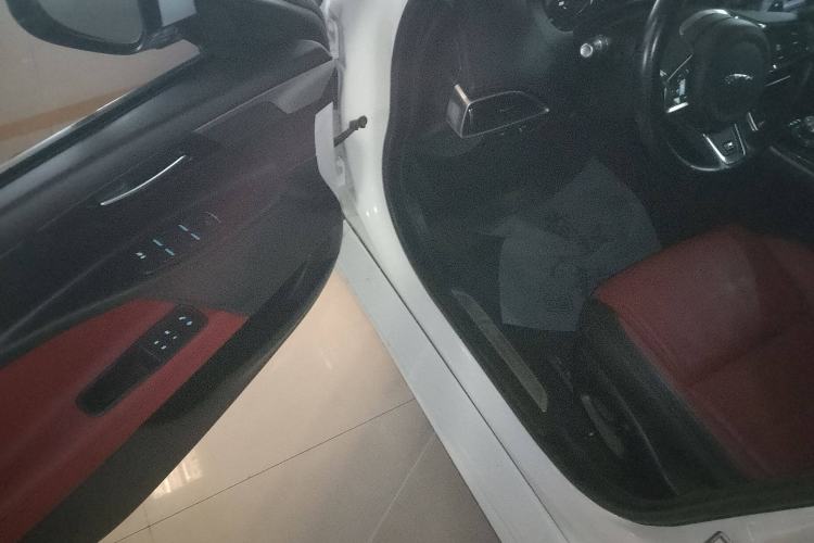 Used Jaguar XE 2017 2.0T 200 PS R-Sport Driver Seat
