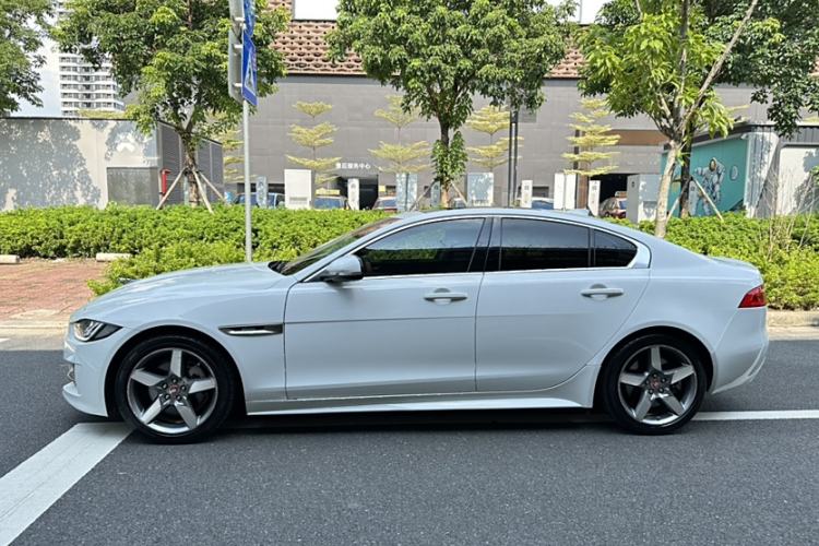 Used Jaguar XE 2017 2.0T 200 PS R-Sport Exterior 2