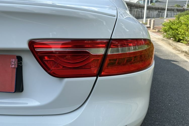Used Jaguar XE 2017 2.0T 200 PS R-Sport Exterior 3