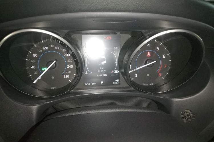 Used Jaguar XE 2017 2.0T 200 PS R-Sport Instrument Cluster