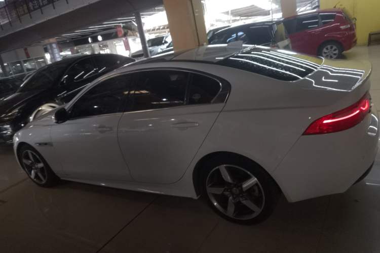 Used Jaguar XE 2017 2.0T 200 PS R-Sport Left Side