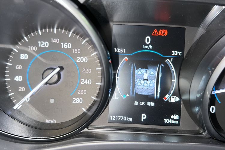 Used Jaguar XE 2017 2.0T 200 PS R-Sport Odometer Close Up