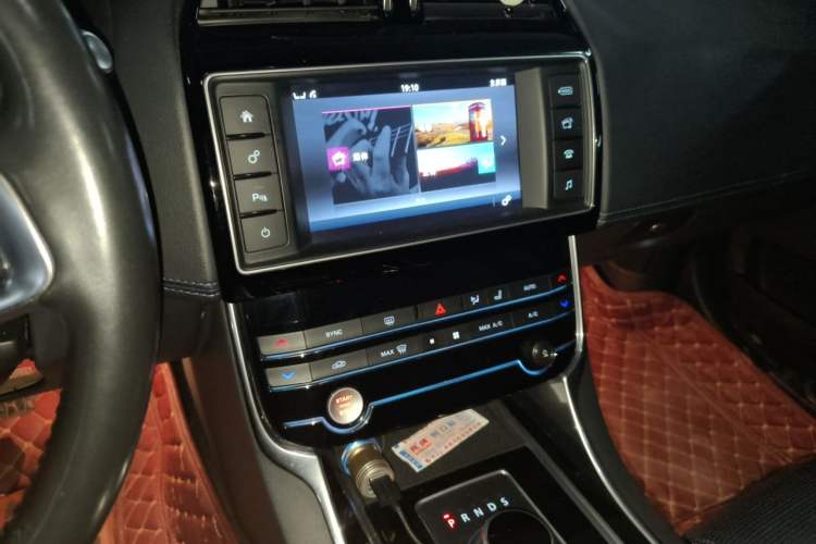 Used Jaguar XE 2015 2.0T 200 PS R-Sport Audio And AC Panel