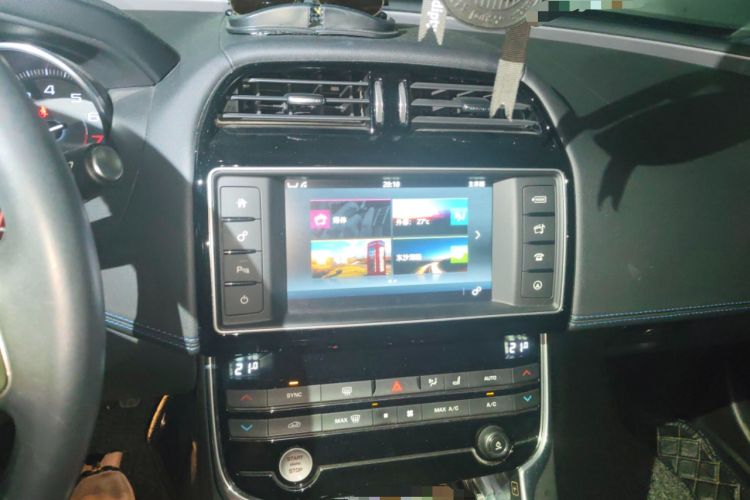 Used Jaguar XE 2015 2.0T 240 PS R-Sport Audio And AC Panel