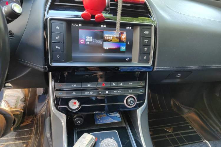 Used Jaguar XE 2015 2.0T 200 PS R-Sport Audio And AC Panel