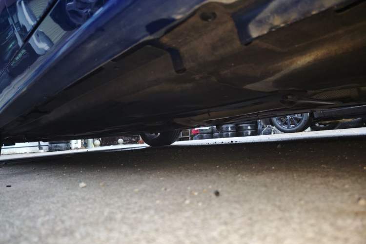 Used Jaguar XE 2015 2.0T 200 PS R-Sport Chassis Rear Left